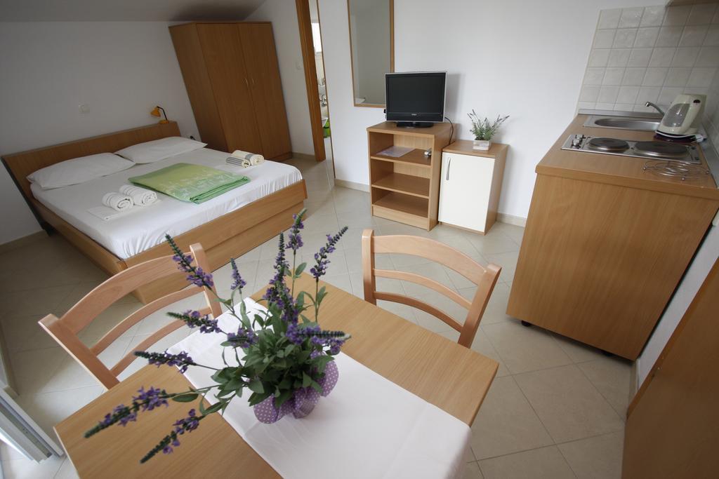 Apartments Neva Μακάρσκα Δωμάτιο φωτογραφία